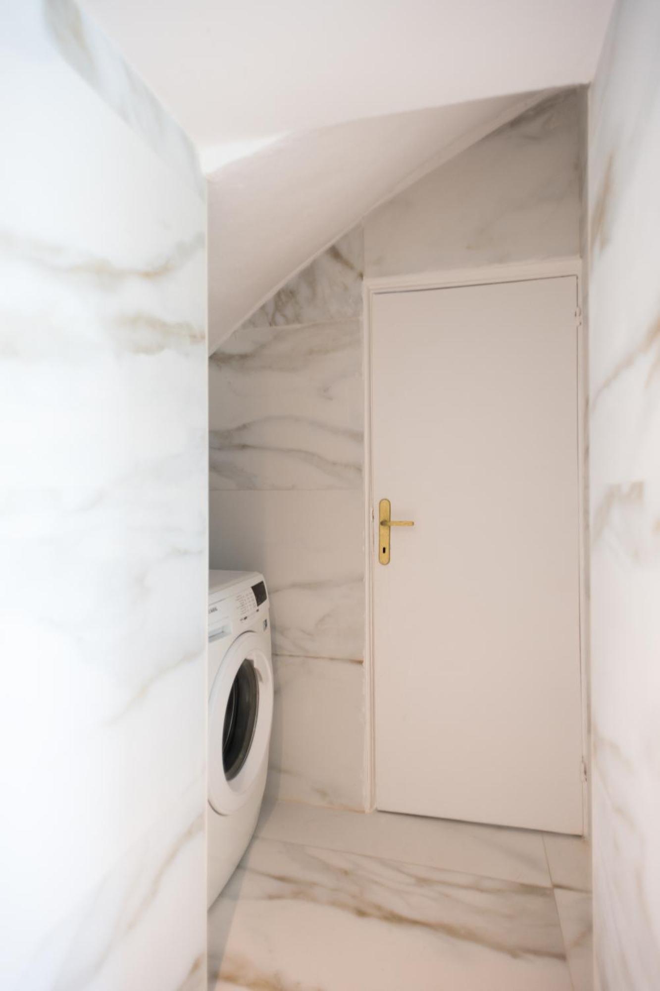 Apartment Thin Alos